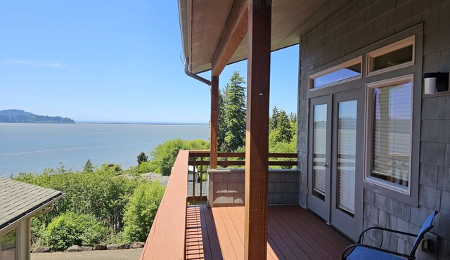 Luxurious Home W/Bay & Ocean Views - 2 of 3 Bdrms Masters!