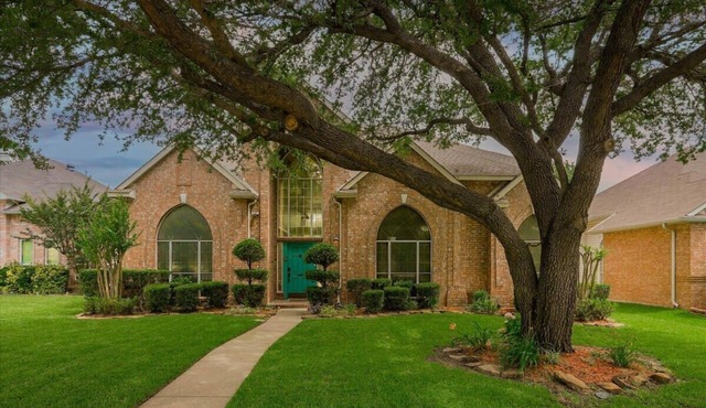 Luxurious Home w Cinema Room & Private Pool