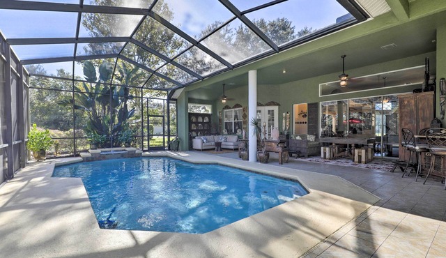 Luxurious Home w/Private Pool & Lanai Near Tampa!