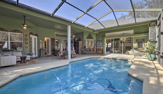Luxurious Home w/Private Pool & Lanai Near Tampa!
