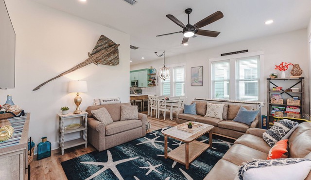 Luxurious House on the Canal, Pool, Hot Tub, steps to BEACH