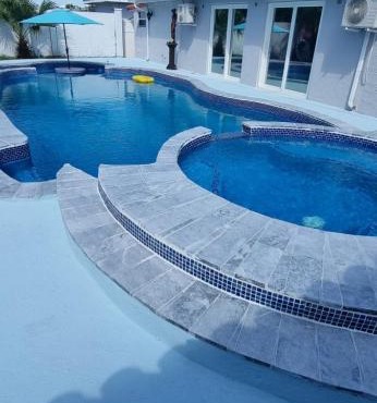 Luxurious House With Bautiful Pool HEATER INCLUID