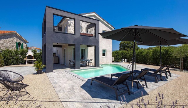 Luxurious home in Sveti Ivan Dobrinjski
