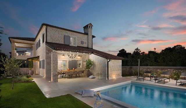 Luxurious Istrian villa for 8 with private pool, organic garden and playgrounds