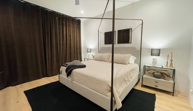 Luxurious King Suite in Gilbert. Kids are Welcome!