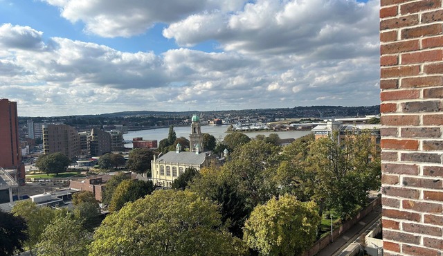 Luxurious Kinzo 2bed apartment