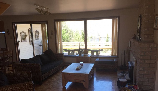 Luxurious Lake Front Country House - Lake Bowker- Orford - Quebec
