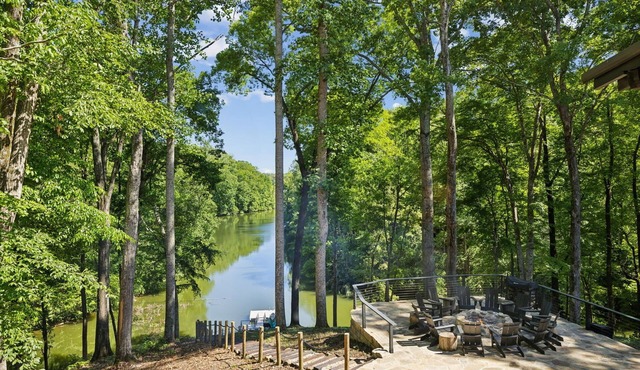 Luxurious lake house on Tim’s Ford Lake