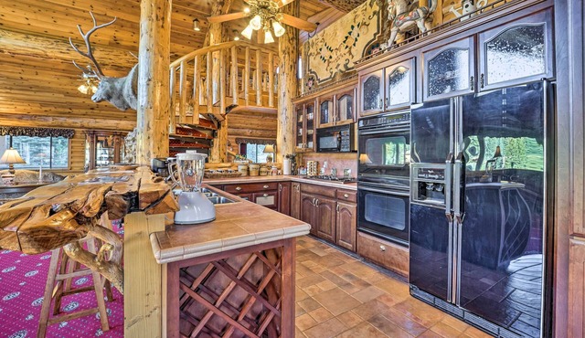 Luxurious Lakefront Villa in Bayfield: Hike & Fish