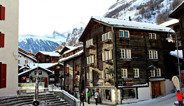 Luxurious Living with the views to the Matterhorn