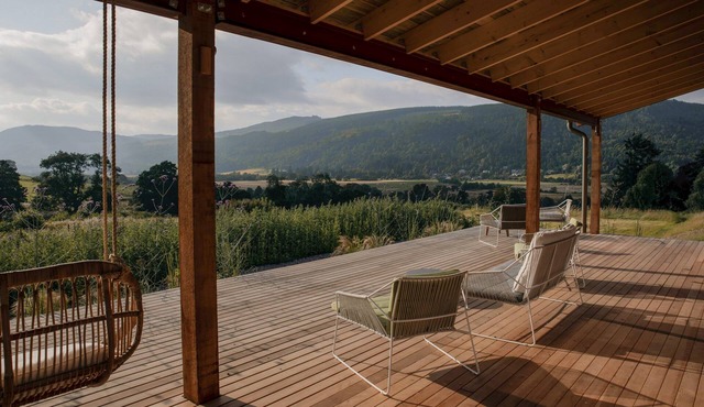 Luxurious Lodge With Superb Decking Area