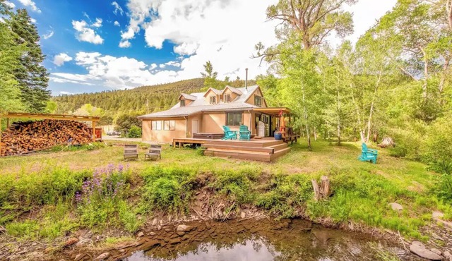 Luxurious Log Cabin on a Rivern