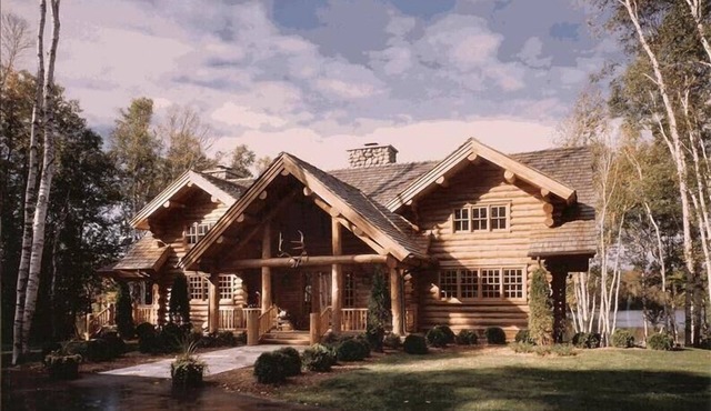 Luxurious Log Home on Private Lake just 10 minutes from charlevoix