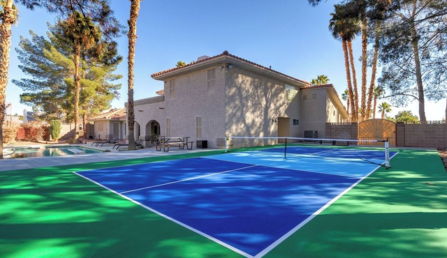 Luxurious Mansion Private Pickleball Court, Arcade, & Pool Fits 24 People Max!