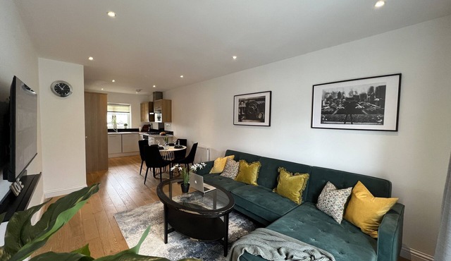 Luxurious & Modern Flat, Close To London And Shops