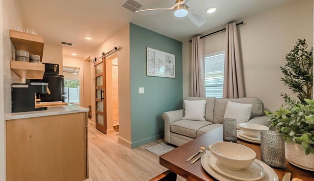 Luxurious & Modern Guest House in Orlando, FL