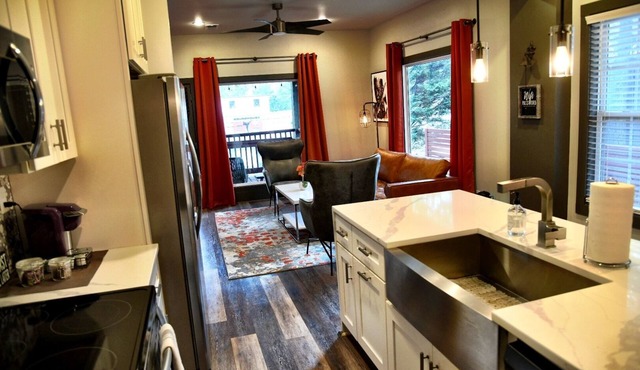 Luxurious Modern! Mins from everything, Atlanta