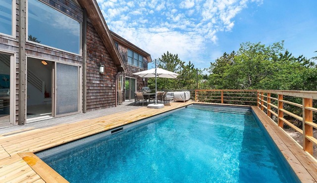 Luxurious Modern Private Beach Home w/pool and hot tub