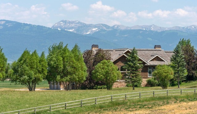 Luxurious Mountain Home w/Hot Tub & Teton Views