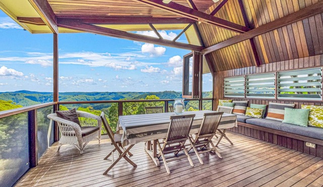 Luxurious Mountain Retreat near Maleny