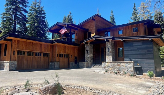 Luxurious Mountain Retreat in Schaffer’s Mill, Truckee