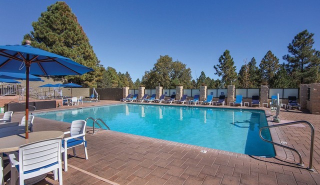 Luxurious Mountain View Golf Resort with tons of Amenities