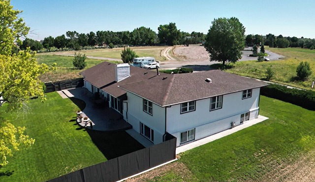Luxurious Mountain View Home!