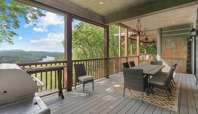 Luxurious Mtn Retreat w/Lake Glenville Views!
