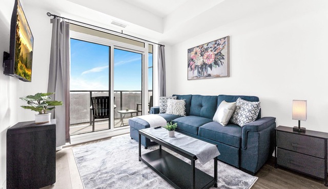 Luxurious new 2Bed 2Bath Condo in DT Core, SQ1, Mississauga City Centre