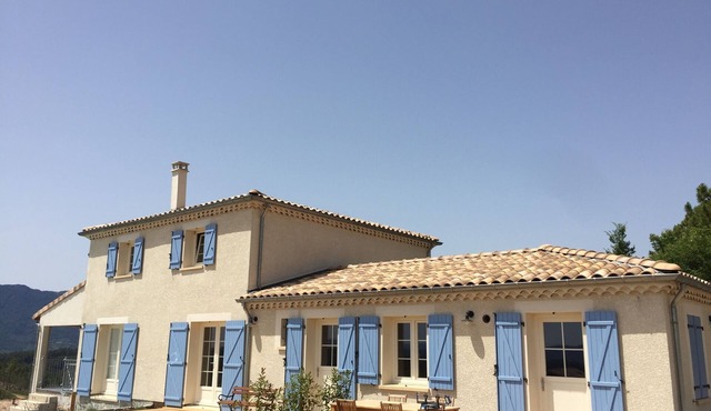 Luxurious new build villa with overflow swimming pool and panoramic view