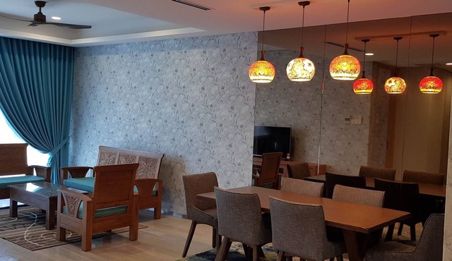 LUXURIOUS NEW EXQUISITE SEAVIEW PRIVATE MARINA CONDOMINIUM @ PUTERI HARBOUR