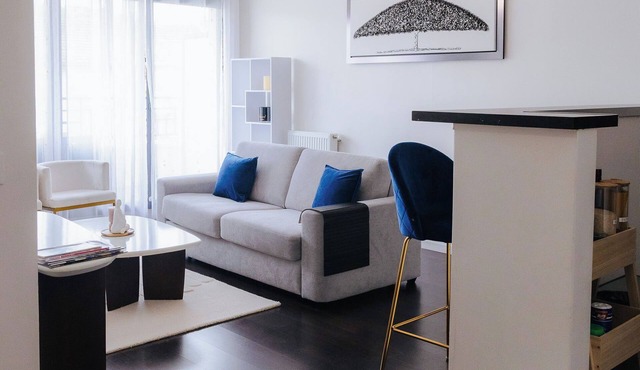 Luxurious, new, fully-equipped apartment in VERSAILLES, ST CYR L'ÉCOLE