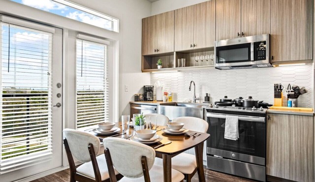 Luxurious New Unit|1Bd1Ba|Pool, Golf Sim