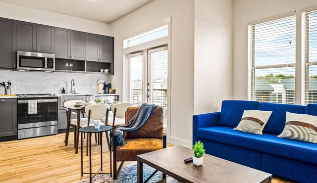 Luxurious New Unit|1Bd1Ba|Pool, Golf Sim
