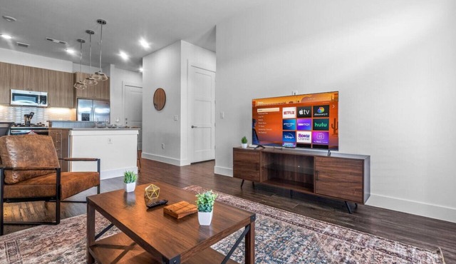 Luxurious New Unit|1Bd1Ba|Pool, Golf Sim