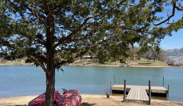 Luxurious newly renovated villa located on Twin Lakes