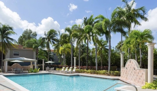 Luxurious Oasis Villa Pines