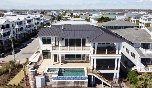 Luxurious Oceanfront Home w Infinity Pool & EV Chargers!
