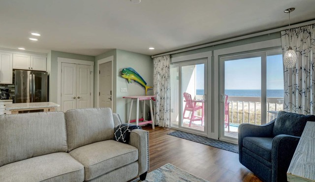 Luxurious Oceanfront Condo-Pool-Keyless Checkin-Complete Renovation RR Host