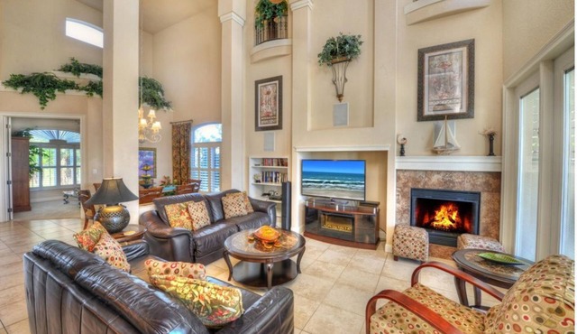 Luxurious Oceanfront Luxury 5200 SF Mansion