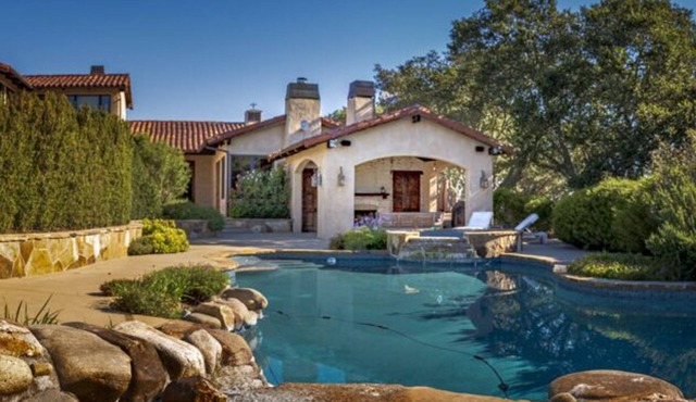 Luxurious & Peaceful 6 bedroom Home w/Pool - 5acre