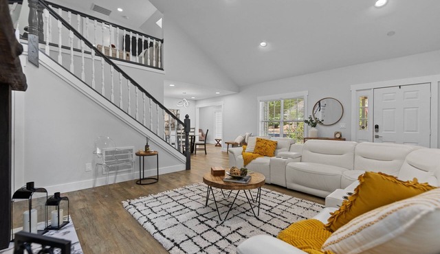 Luxurious, peaceful and cozy townhome in the heart of Pinehurst