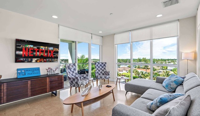Luxurious Penthouse Near Beach with Sunset Views