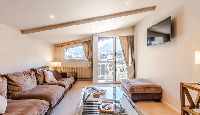 LUXURIOUS PENTHOUSE 3 BED IN THE CENTER