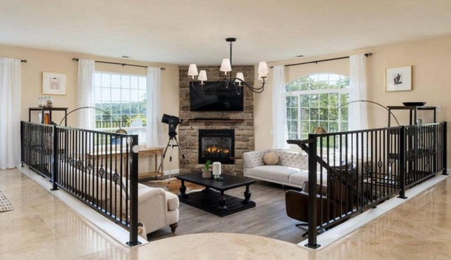 Luxurious, pet friendly, wine country retreat in California’s Gold County.