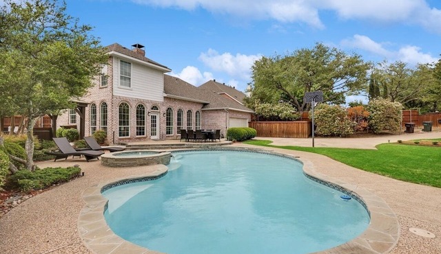Luxurious Plano Home with Pool, Spacious Back Yard