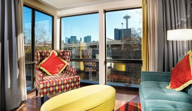 Luxurious Prima Donna Suite with Two King Beds in the Heart of Seattle