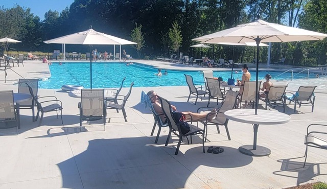 Luxurious Private Room in a Brand New Home!