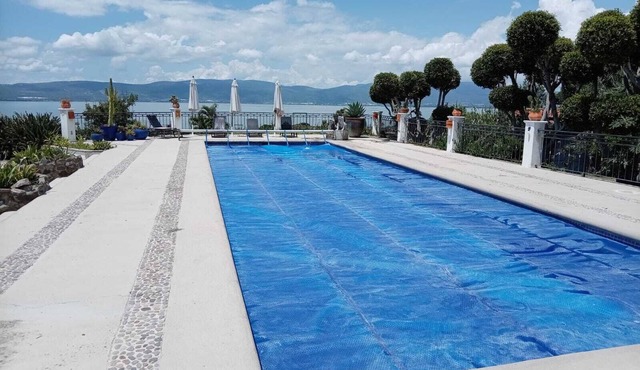 Luxurious property, spectacular view of Lake Chapala and the mountains, Privacy