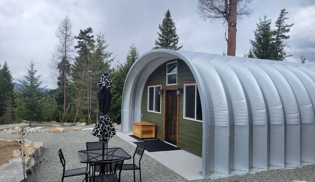 Luxurious Quonset hut in the woods, mountain views